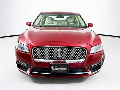 2017 Lincoln Continental Select
