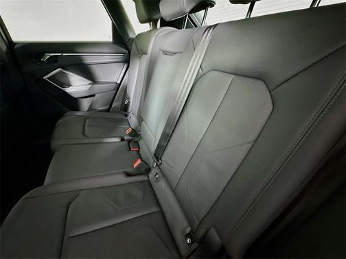 2024 Audi Q3 45 S line Premium