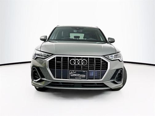 2024 Audi Q3 45 S line Premium