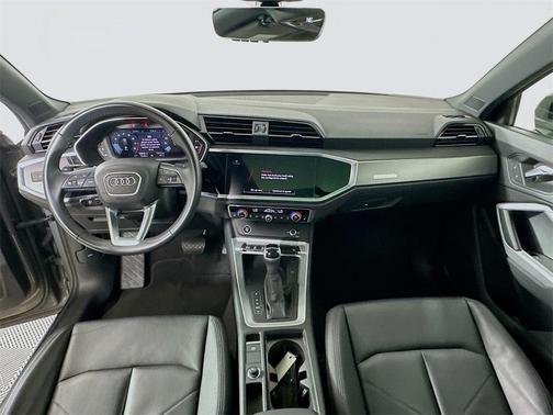 2024 Audi Q3 45 S line Premium
