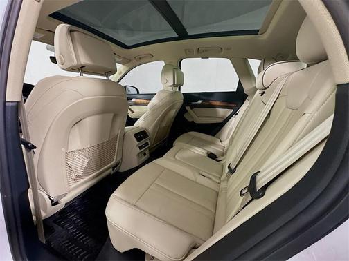 2023 Audi Q5 45 S line Prestige