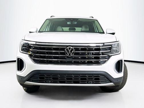 Opal White Pearl 2026 Volkswagen Atlas 2.0T SE W/TECHNOLOGY