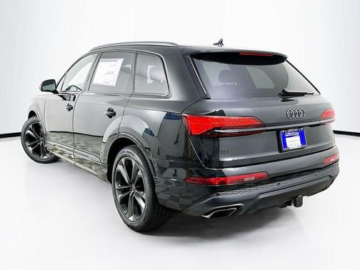 2026 Audi Q7 55 Premium Plus