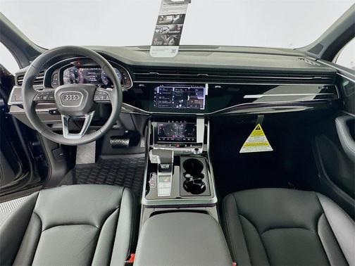 2026 Audi Q7 55 Premium Plus