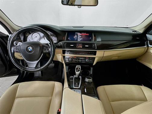 2016 BMW 528 i