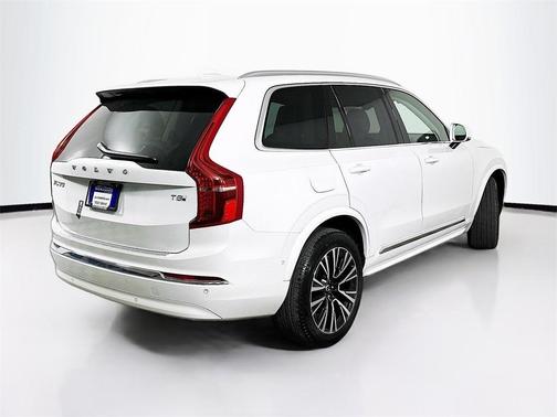 2025 Volvo XC90 Plug-In Hybrid T8 Plus 6-Seater