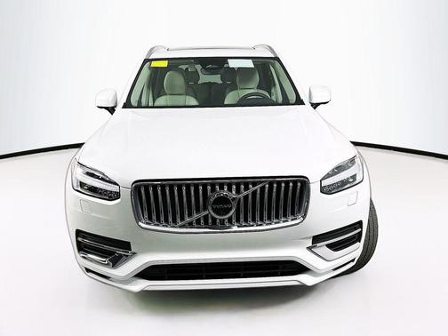 2025 Volvo XC90 Plug-In Hybrid T8 Plus 6-Seater