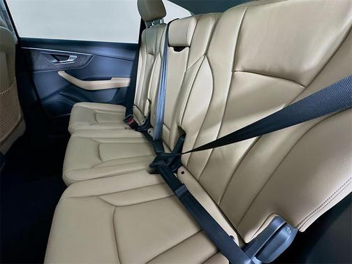 2026 Audi Q7 45 Premium