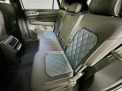 2025 Volkswagen Atlas Cross Sport 2.0T SEL Premium R-Line