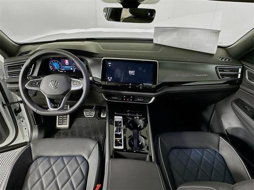 2025 Volkswagen Atlas Cross Sport 2.0T SEL Premium R-Line