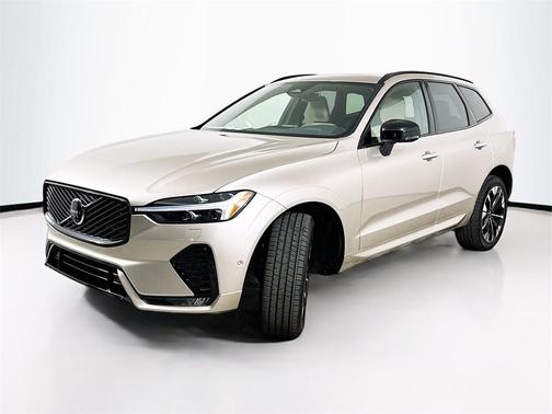 2026 Volvo XC60 B5 Plus