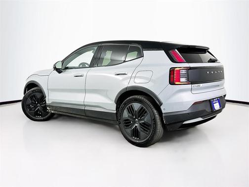 2026 Volvo EX30 TWIN MOTOR CROSS COUNTRY ULTRA