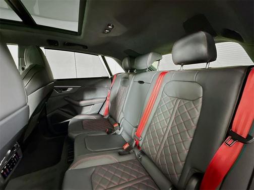 2026 Audi SQ8 4.0T Prestige