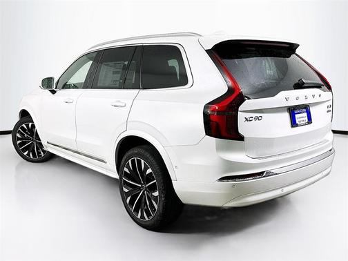 2026 Volvo XC90 B6 Plus 7-Seater
