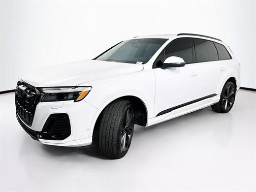 2025 Audi Q7 55 Premium Plus