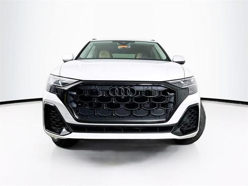 2025 Audi Q8 55 Premium