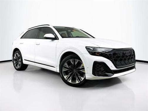 2025 Audi Q8 55 Premium