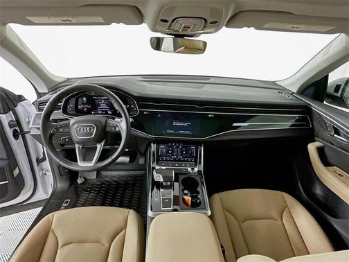 2025 Audi Q8 55 Premium