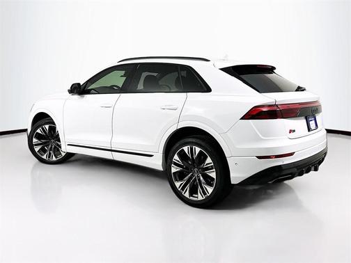2025 Audi Q8 55 Premium