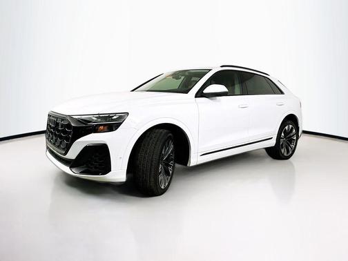 2025 Audi Q8 55 Premium