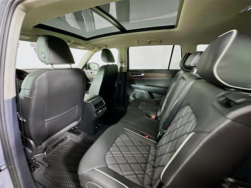 2025 Volkswagen Atlas 2.0T SEL Premium R-Line