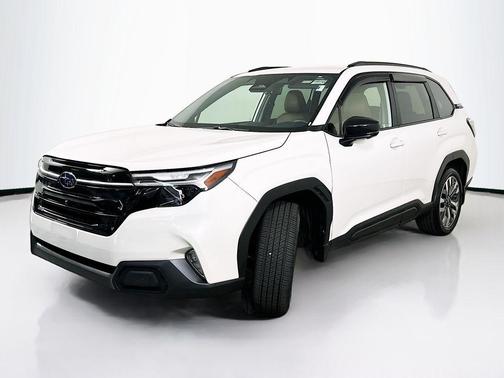 Crystal White Pearl 2025 Subaru Forester Touring