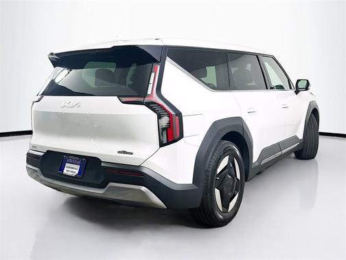 2024 Kia EV9 Light Short Range