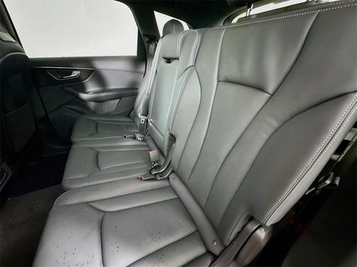 2025 Audi Q7 55 Premium