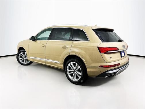 2025 Audi Q7 55 Premium