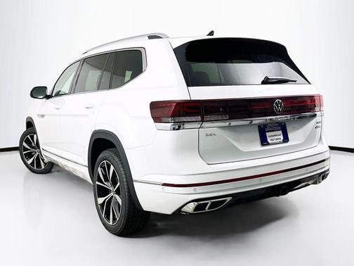 Opal White Pearl 2026 Volkswagen Atlas 2.0T SEL Premium R-Line