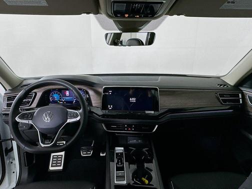 Opal White Pearl 2026 Volkswagen Atlas 2.0T SEL Premium R-Line