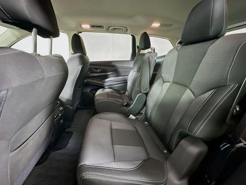 Ice Silver Metallic 2023 Subaru Ascent Premium 7-Passenger