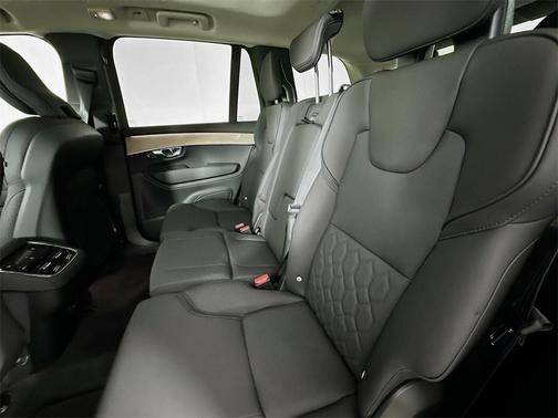 2026 Volvo XC90 B5 Plus 7-Seater