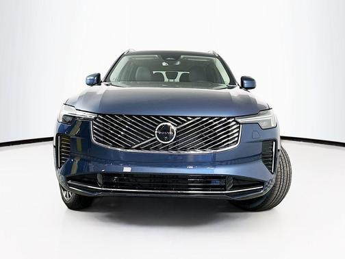 2026 Volvo XC90 B5 Plus 7-Seater