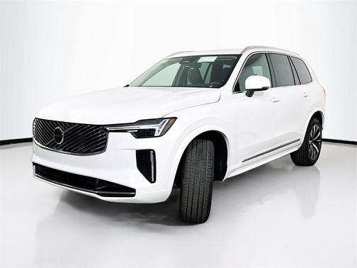 2025 Volvo XC90 B5 Core