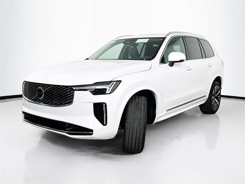 2025 Volvo XC90 B5 Core