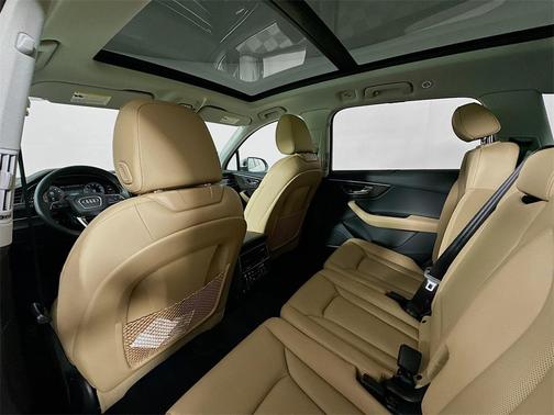 2025 Audi Q7 55 Premium Plus