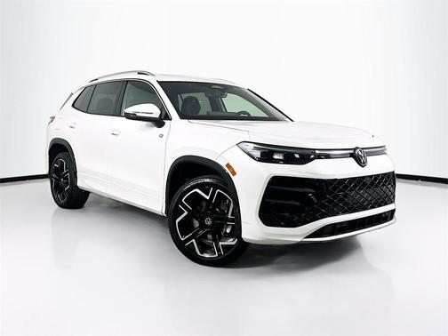 2026 Volkswagen Tiguan 2.0T SEL R-Line