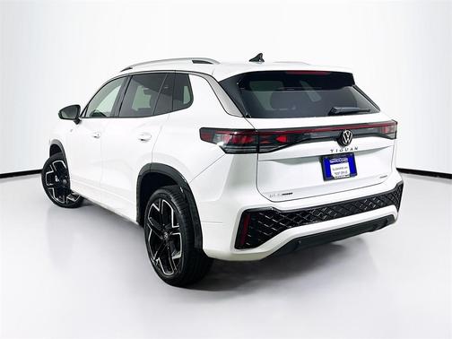 2026 Volkswagen Tiguan 2.0T SEL R-Line