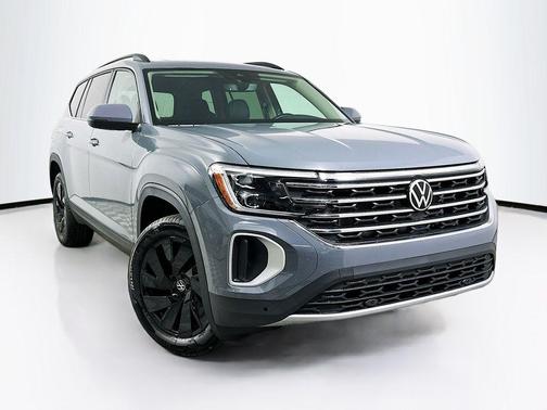 Pure Gray 2026 Volkswagen Atlas 2.0T SE W/TECHNOLOGY