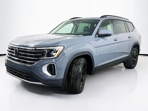 Pure Gray 2026 Volkswagen Atlas 2.0T SE W/TECHNOLOGY