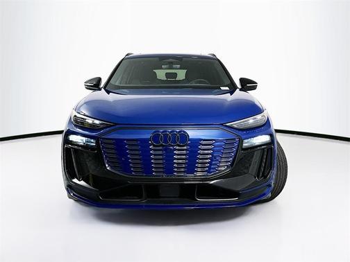 2025 Audi SQ6 e-tron Premium