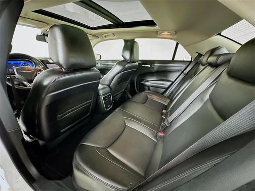 2020 Chrysler 300 Touring