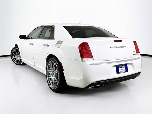 2020 Chrysler 300 Touring