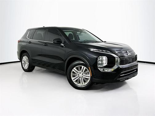 2024 Mitsubishi Outlander ES