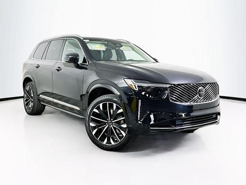 Onyx Black Metallic 2026 Volvo XC90 B5 Ultra 7-Seater