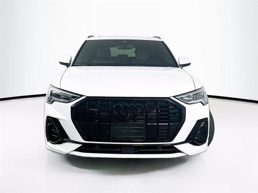 2024 Audi Q3 45 S line Premium