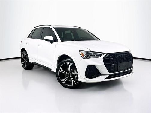 2024 Audi Q3 45 S line Premium