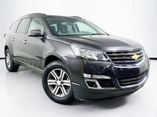 Tungsten Metallic 2017 Chevrolet Traverse 1LT