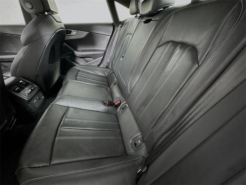 2023 Audi A5 45 S line Prestige